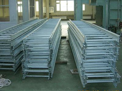 大跨距电缆桥架